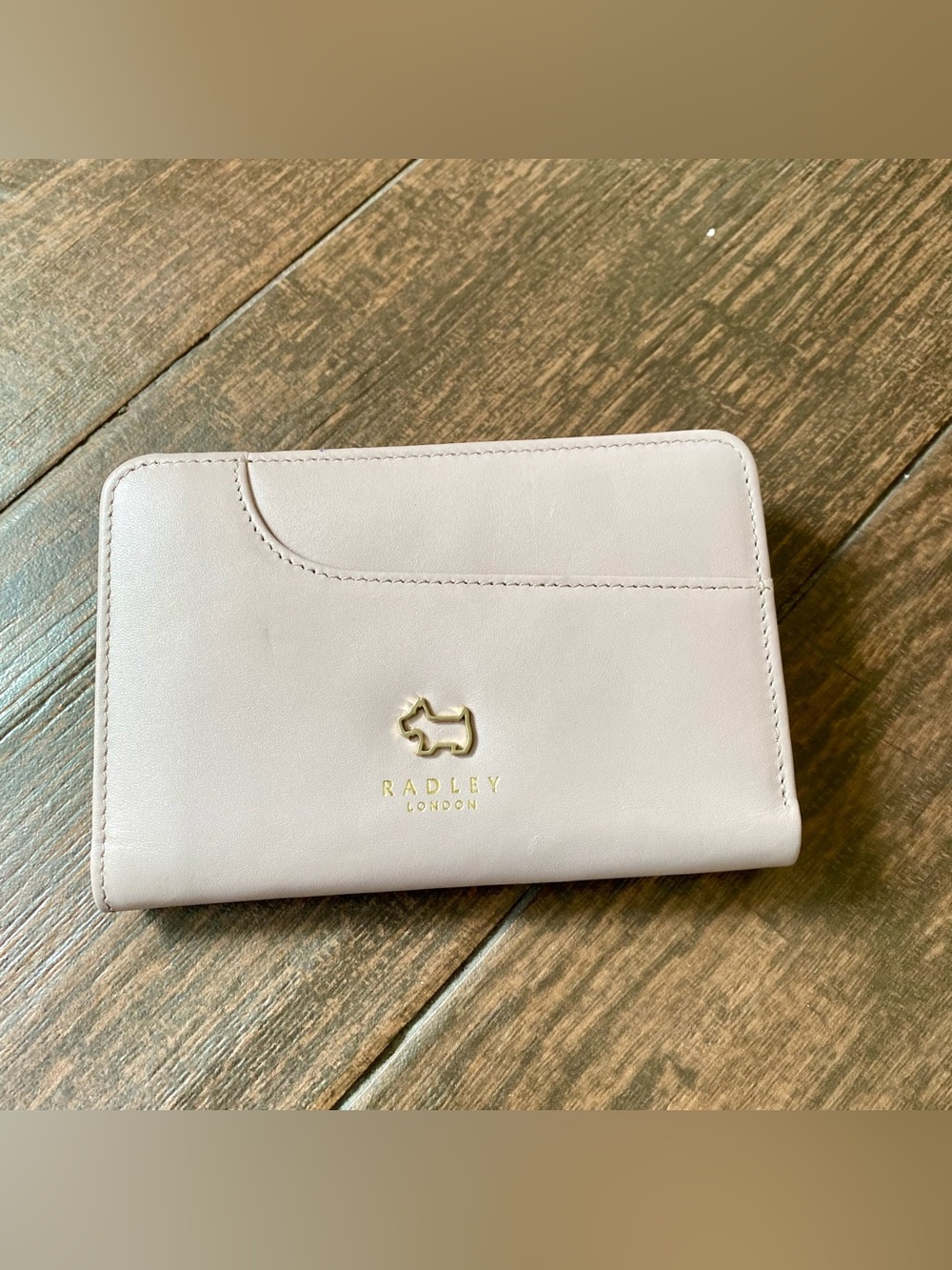 RADLEY LONDON Pale Pink Leather Card & Key Holder with Gold Logo